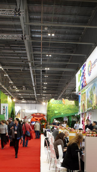 Stands at Excel London lit by innovative high-bay lighting of Philips