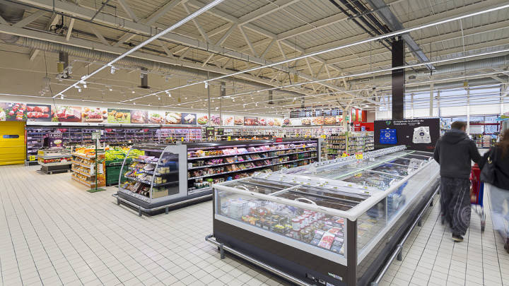 Save up to possibly 20% with lighting that adjusts to daylight levels.